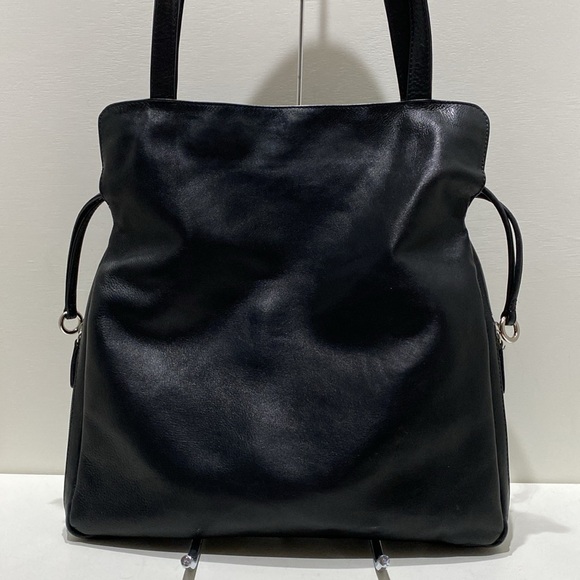 ILI New York Black Leather Drawstring Tote - Picture 3 of 16